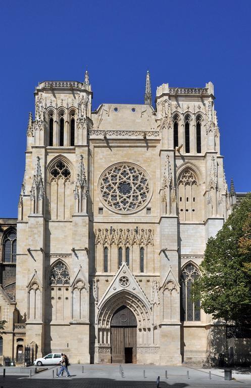 L'Escale D'Aquitaine Lägenhet Bordeaux Exteriör bild